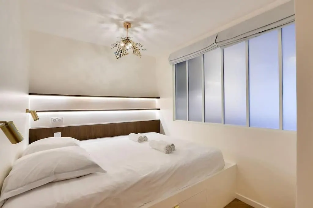 Sublime Duplex Avec Salle De Cinema * Paris