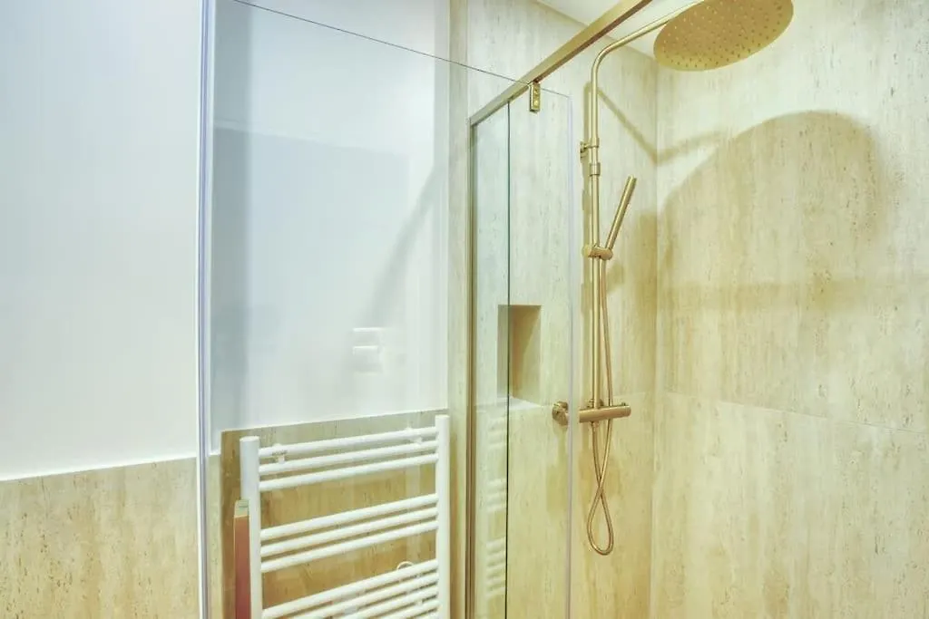 Sublime Duplex Avec Salle De Cinema Apartman